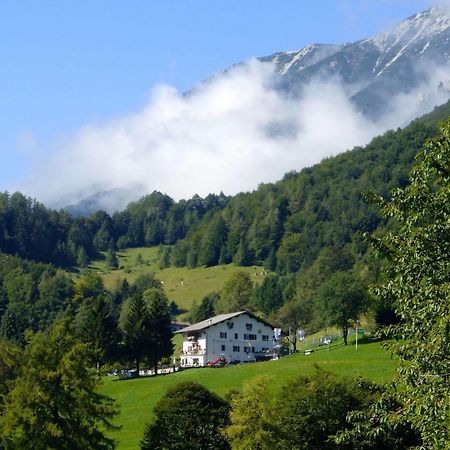 Rifugio Monte Baldo 호텔 아비오 외부 사진