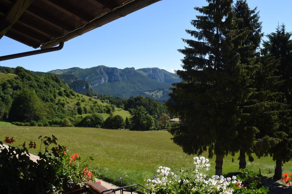 Rifugio Monte Baldo 호텔 아비오 외부 사진