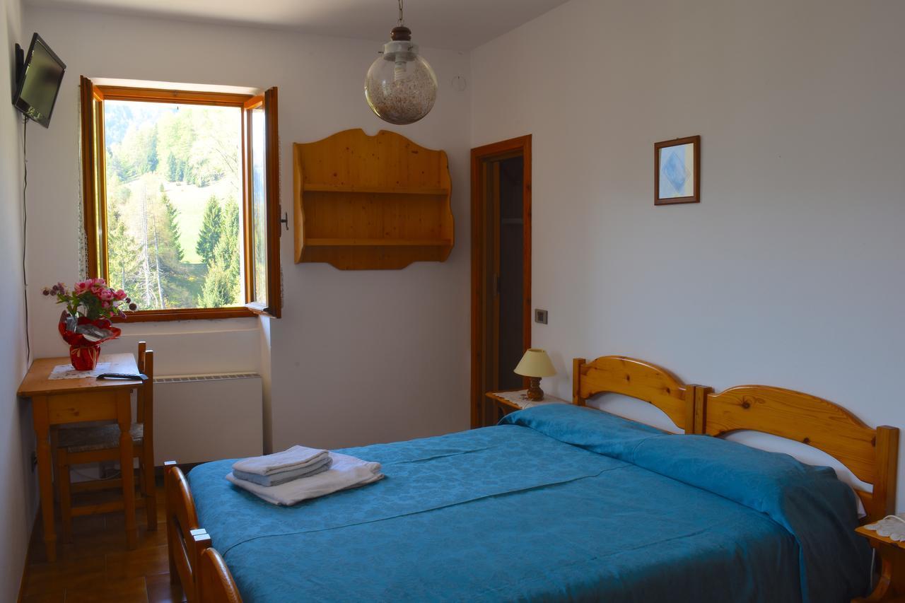 Rifugio Monte Baldo 호텔 아비오 외부 사진