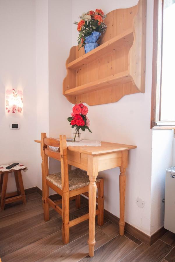 Rifugio Monte Baldo 호텔 아비오 외부 사진