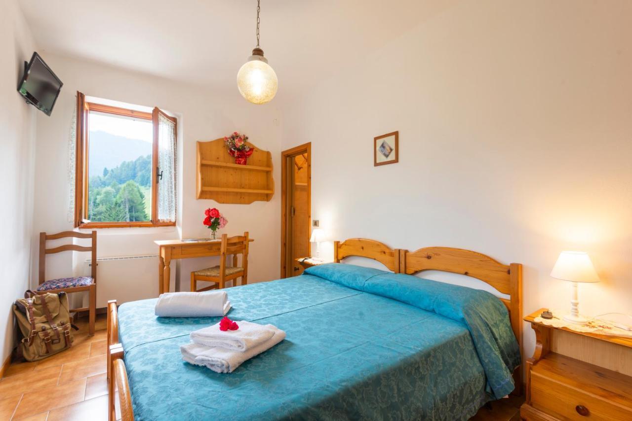 Rifugio Monte Baldo 호텔 아비오 외부 사진