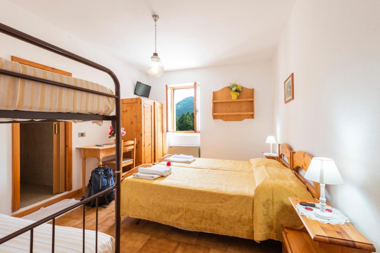 Rifugio Monte Baldo 호텔 아비오 외부 사진