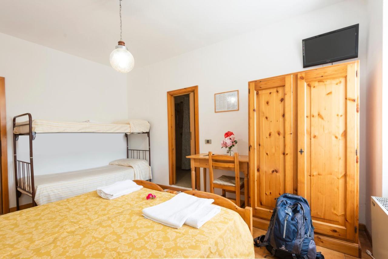 Rifugio Monte Baldo 호텔 아비오 외부 사진